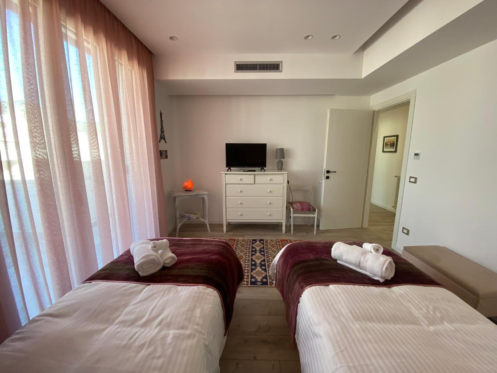 Dimora D'Aumale Apartment ปาแลร์โม ภายนอก รูปภาพ