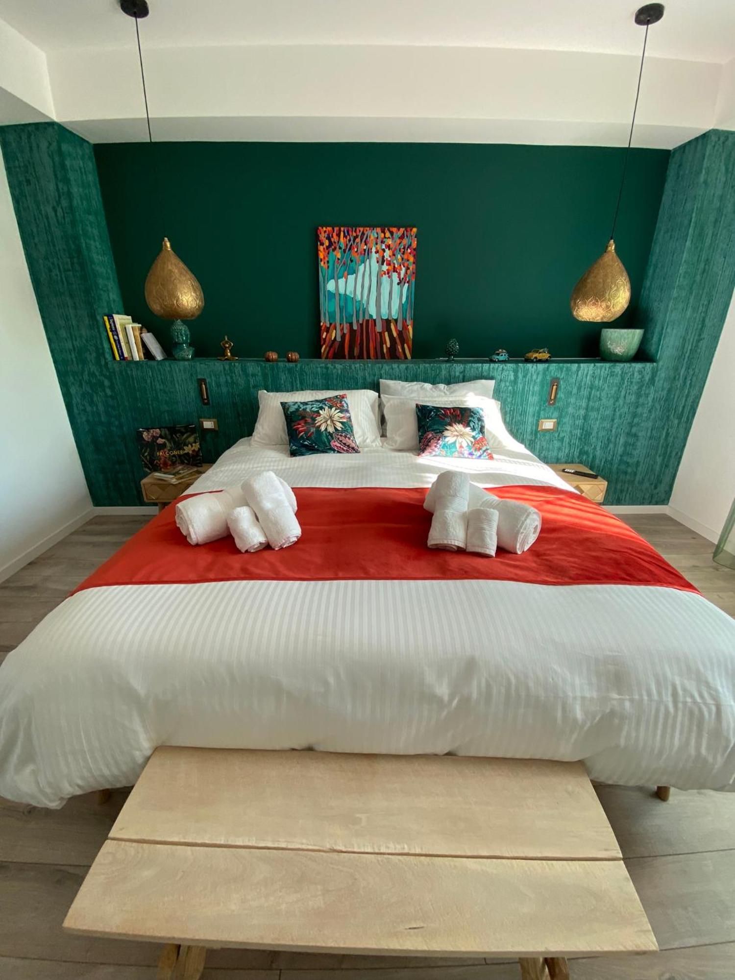 Dimora D'Aumale Apartment ปาแลร์โม ภายนอก รูปภาพ